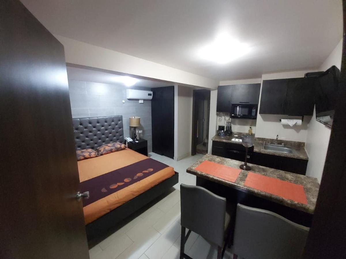 Hoteles CC Tijuana Extérieur photo
