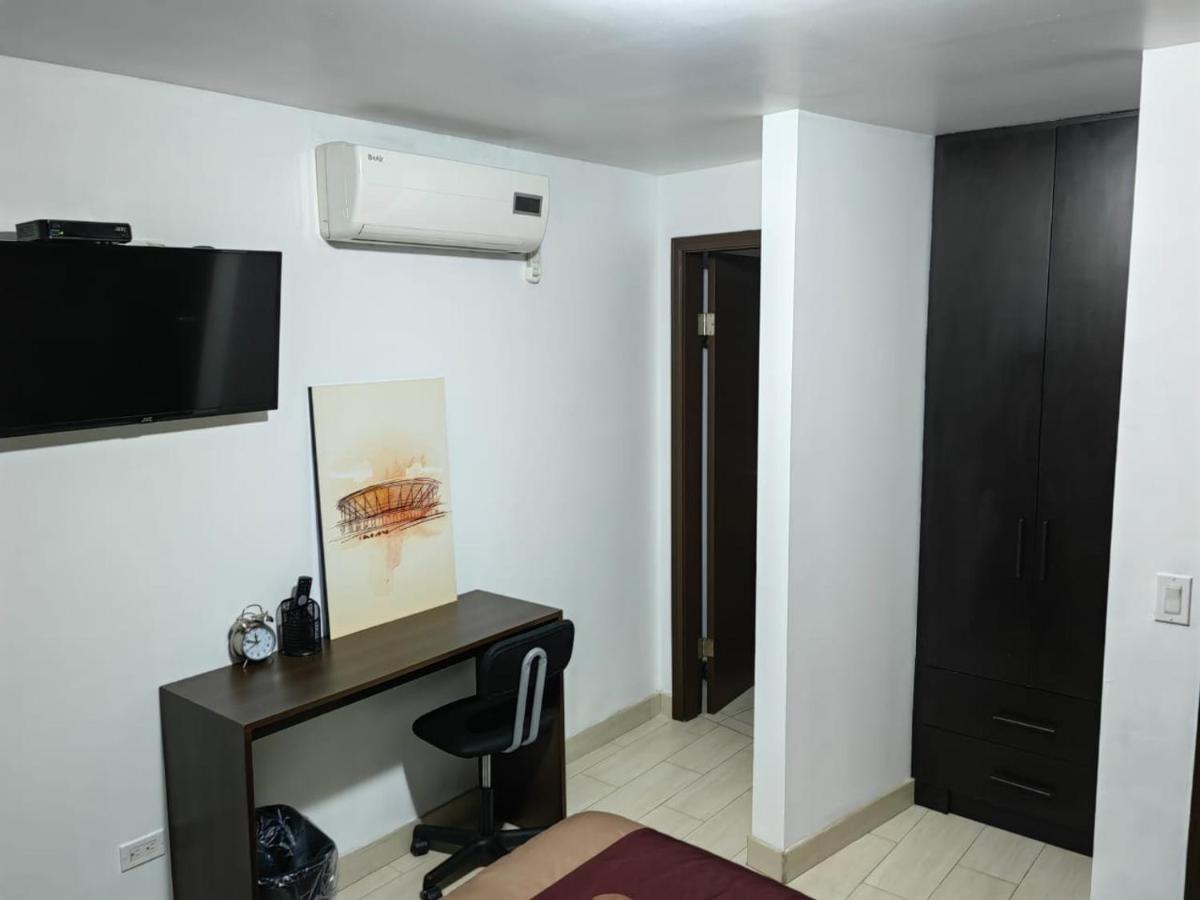 Hoteles CC Tijuana Extérieur photo